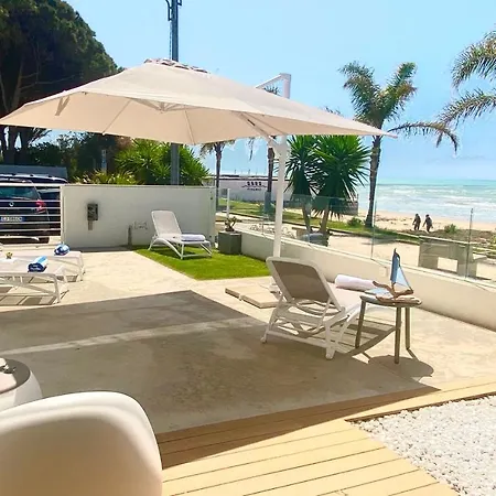 Beachside, Luxury