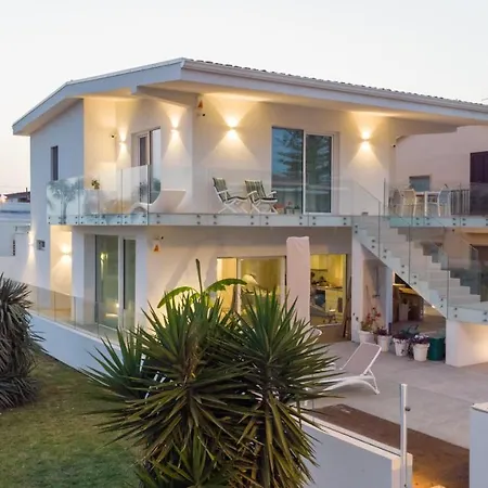 Beachside, Luxury Apartament